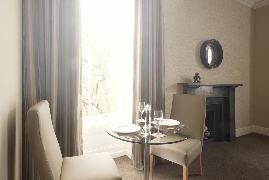 إدنبرة Fountain Court Apartments - Royal Garden الغرفة الصورة